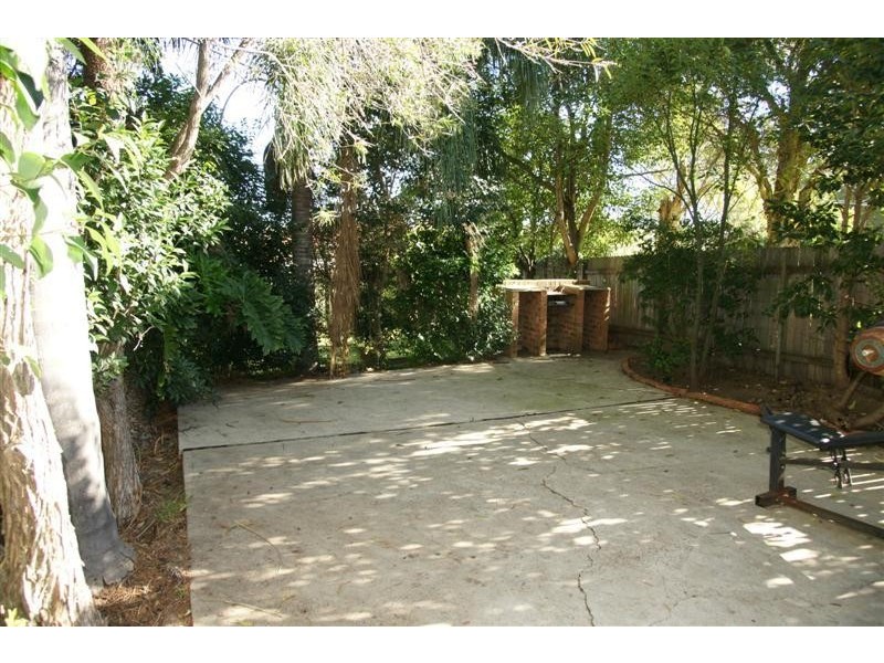 6 Farnsworth Avenue, Campbelltown NSW 2560