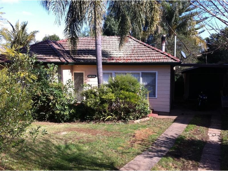 6 Farnsworth Avenue, Campbelltown NSW 2560