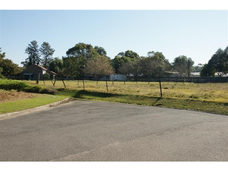 6 Central Ave, Chipping Norton NSW 2170