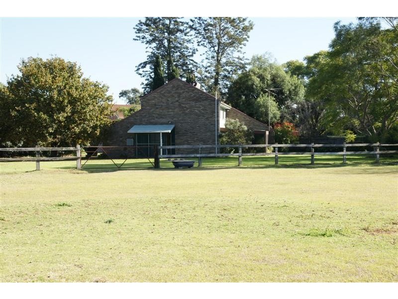 6 Central Ave, Chipping Norton NSW 2170