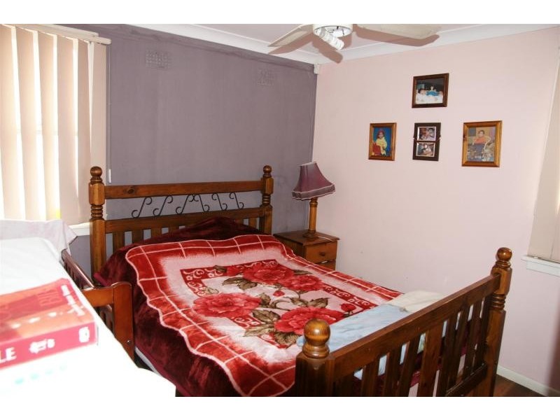 1 Kemira Place, Cartwright NSW 2168