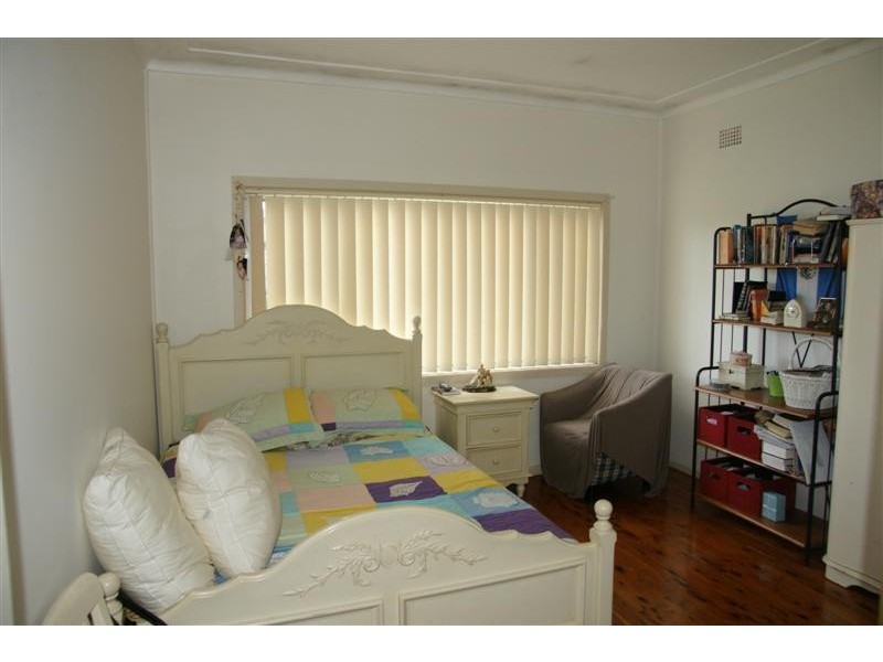 Fairfield West NSW 2165