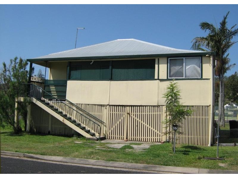 16 MORVEN STREET, Maclean NSW 2463