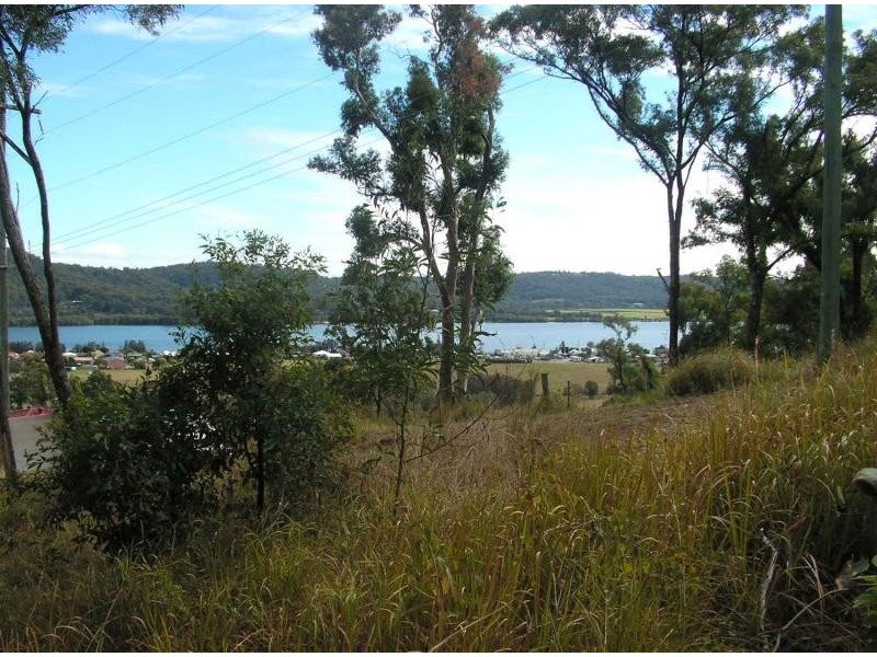 8 Hoschkes Lane, Maclean NSW 2463
