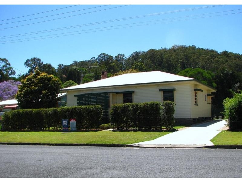 11 Roderick Street, Maclean NSW 2463