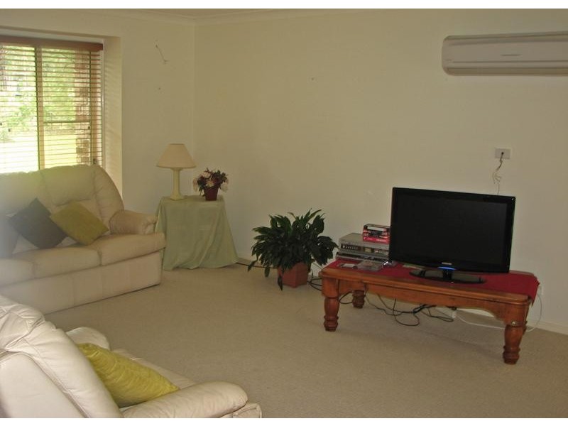 6 Brolga Drive, Gulmarrad NSW 2463