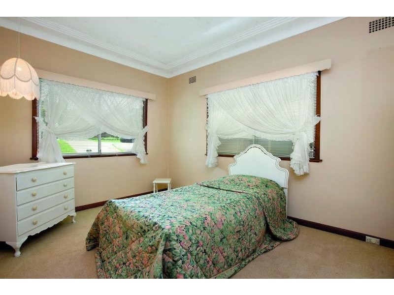 11 Smith Avenue, Allambie Heights NSW 2100