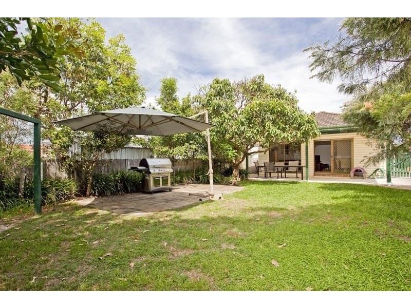 1 Spring Road, North Curl Curl NSW 2099