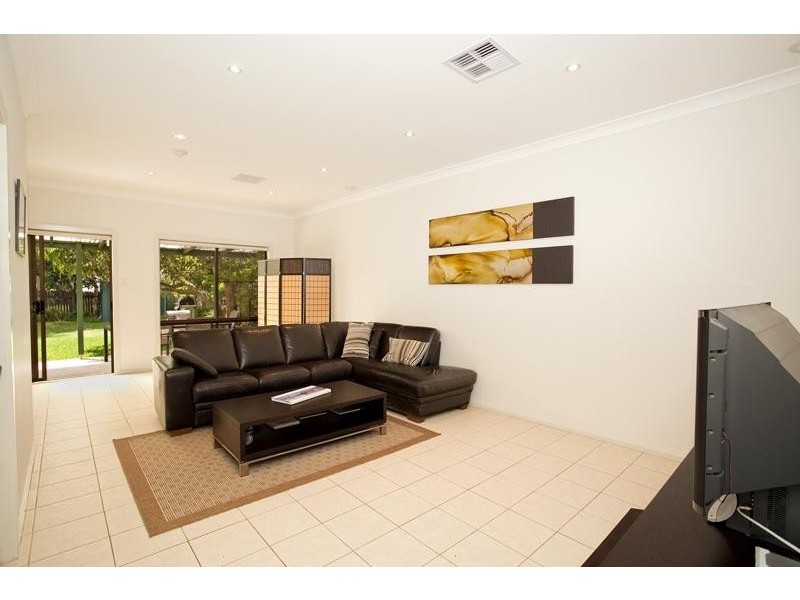 1 Spring Road, North Curl Curl NSW 2099