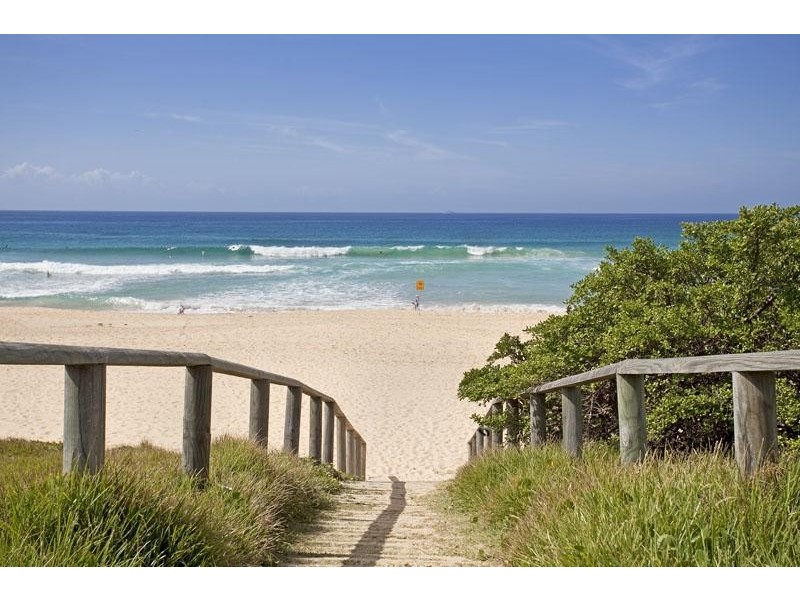 1/64 Carrington Parade, Curl Curl NSW 2096