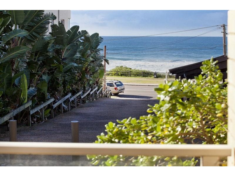 1/62 Carrington Parade, Curl Curl NSW 2096