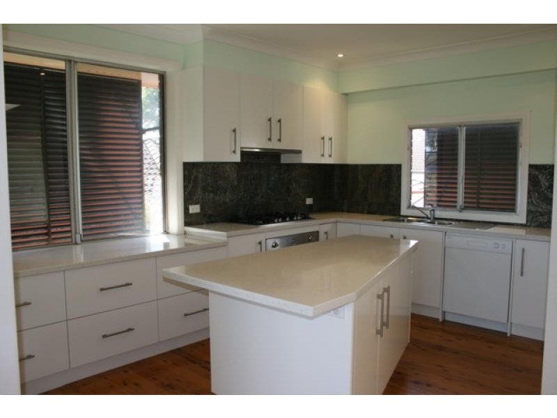 1 Rydal Place, Wheeler Heights NSW 2097