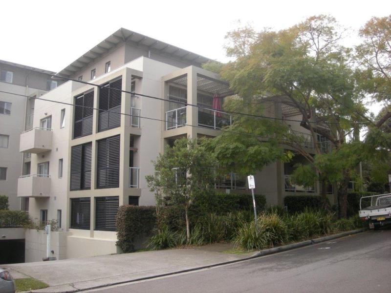 2/28-32 Sturdee Parade, Dee Why NSW 2099