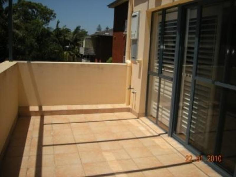 Unit 9/22 Pacific Parade, Dee Why NSW 2099