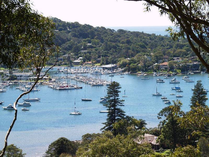 4 PINDARI PLACE, Bayview NSW 2104