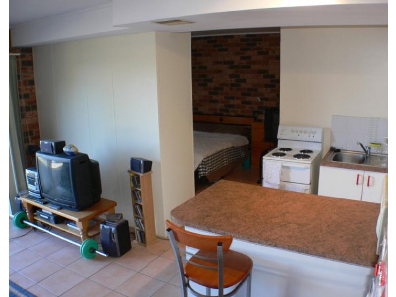 80 Warriewood Road, Warriewood NSW 2102