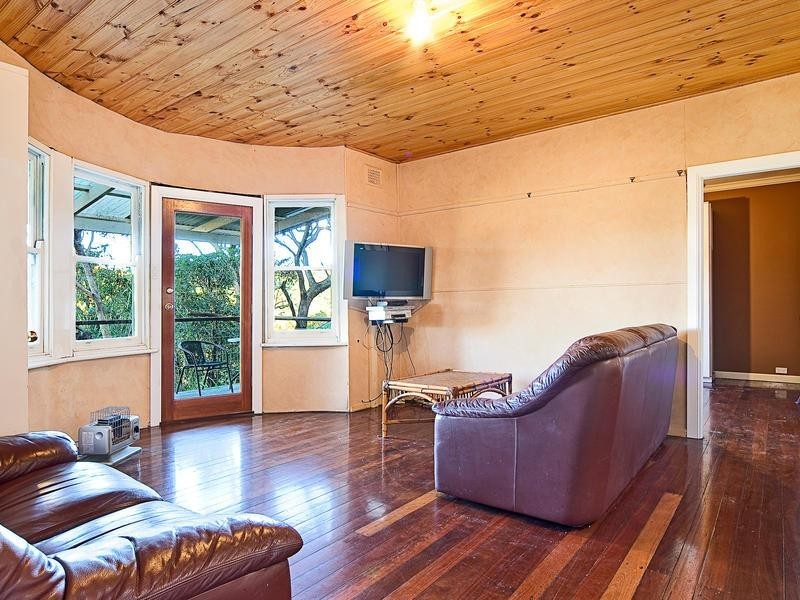 28 Nareen Parade, North Narrabeen NSW 2101