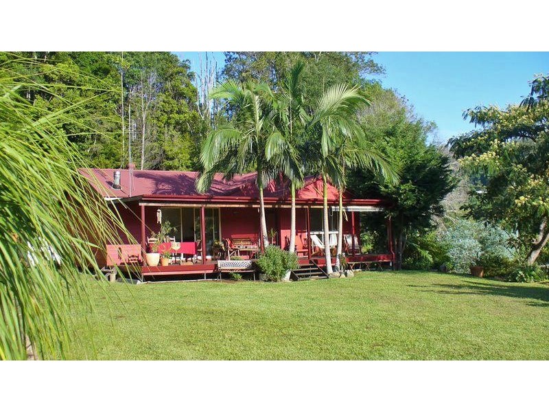 81 Braeside Drive, Uki NSW 2484