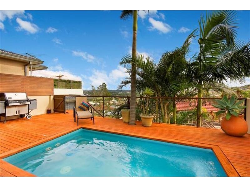 34 ROBERTSON ROAD, North Curl Curl NSW 2099