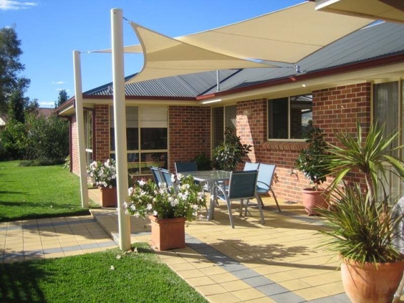 5 FREESIA CRESCENT, Bomaderry NSW 2541