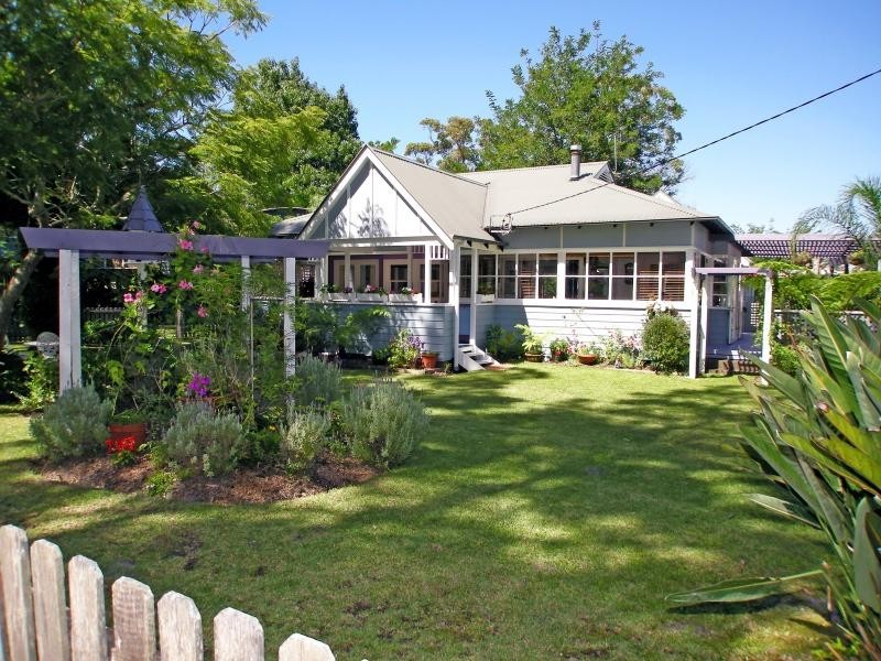 187A JACOBS DRIVE, Sussex Inlet NSW 2540