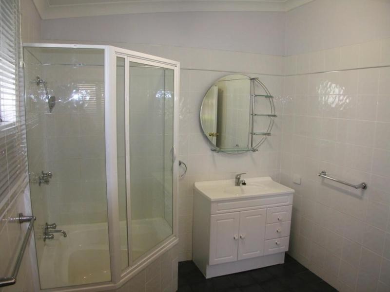 42 DOUGLAS STREET, Nowra NSW 2541