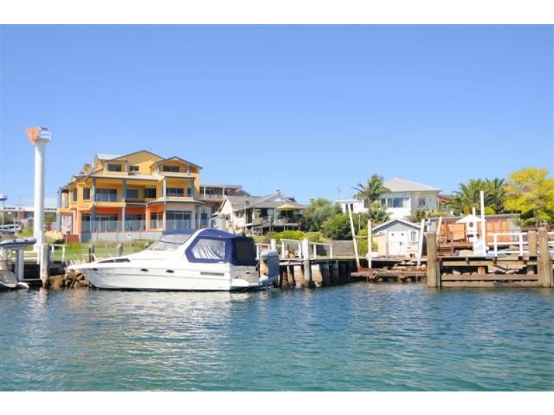 15 Field Street, Huskisson NSW 2540