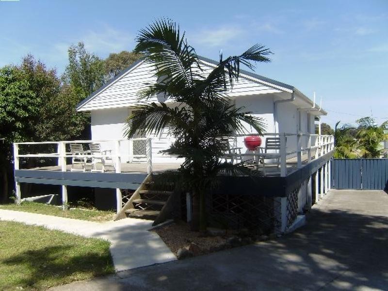 25 Bruce Street, St Georges Basin NSW 2540