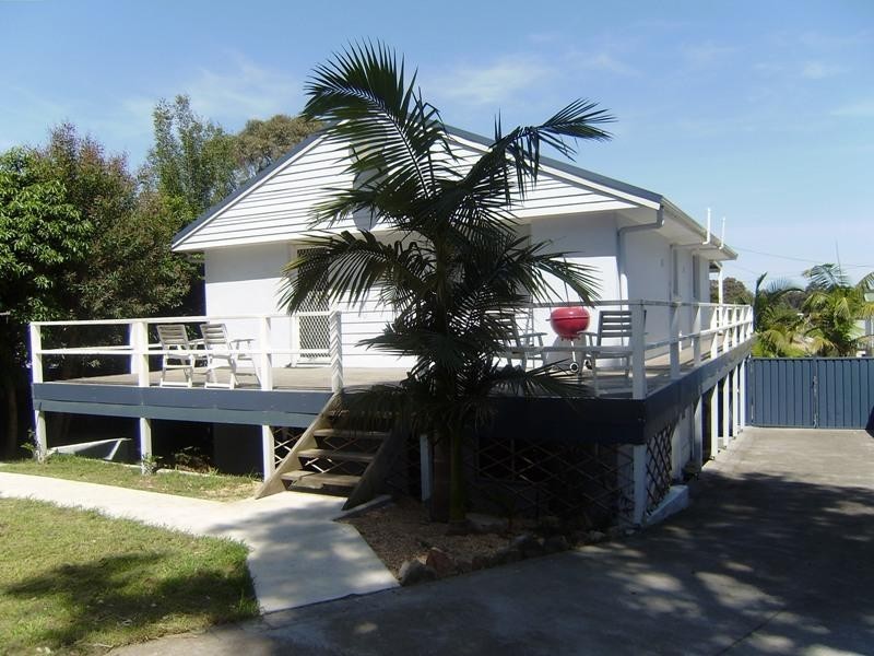 25 Bruce Street, St Georges Basin NSW 2540