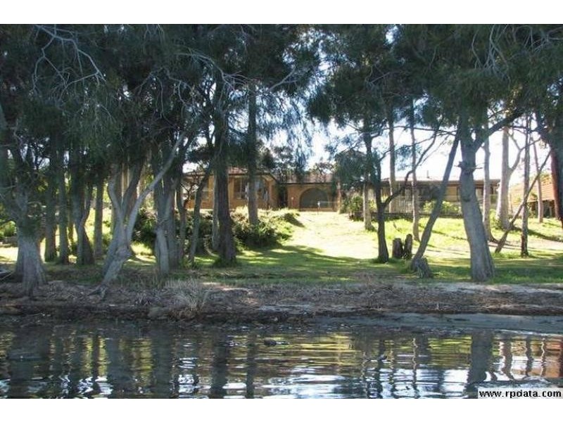 6 Rauch Close, St Georges Basin NSW 2540