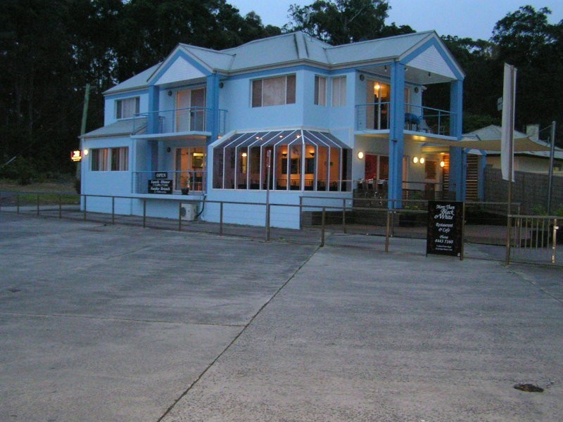 4 Island Point Road, St Georges Basin NSW 2540