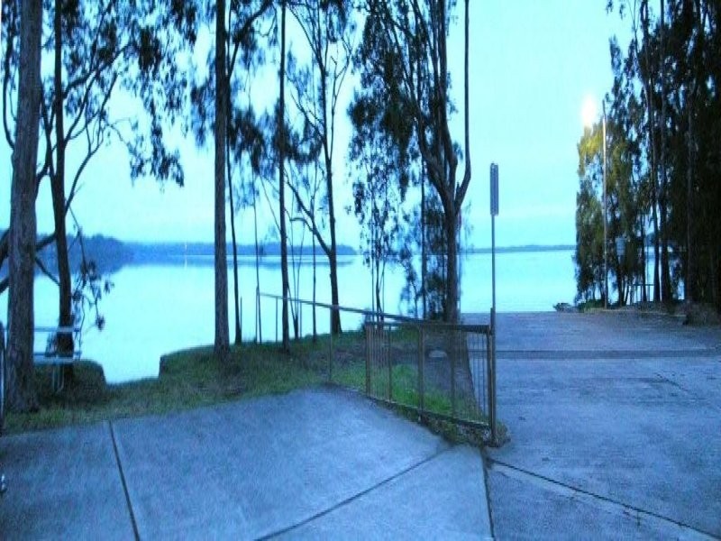 4 Island Point Road, St Georges Basin NSW 2540