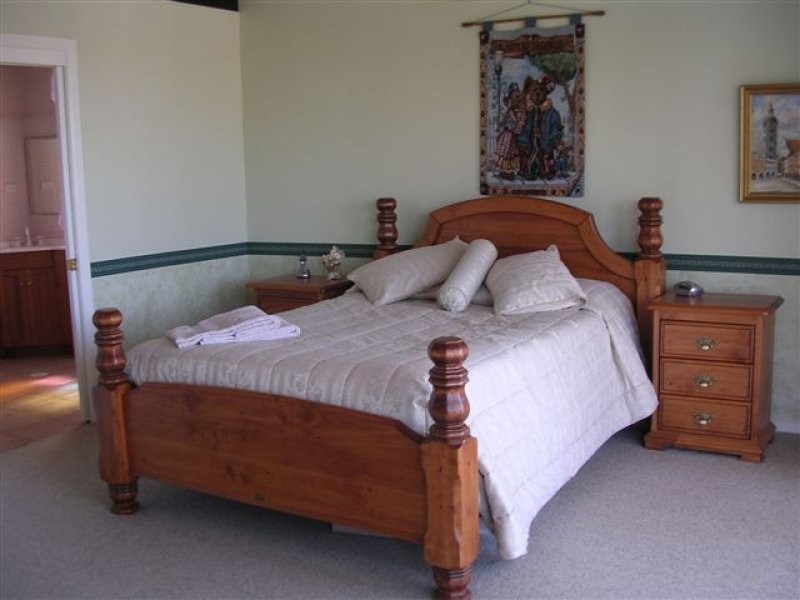 13 Panorama Road, St Georges Basin NSW 2540