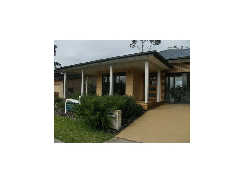 10 Coaster Circuit, Vincentia NSW 2540