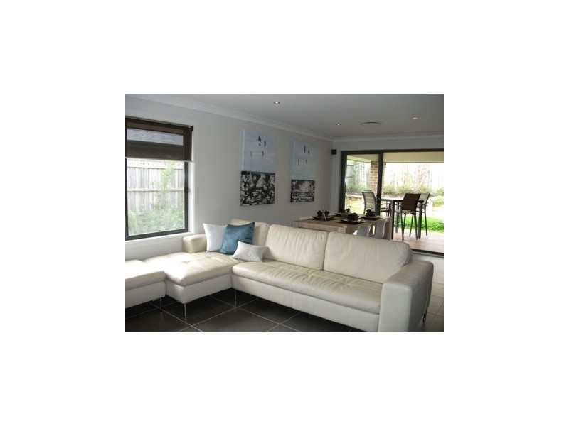 10 Coaster Circuit, Vincentia NSW 2540
