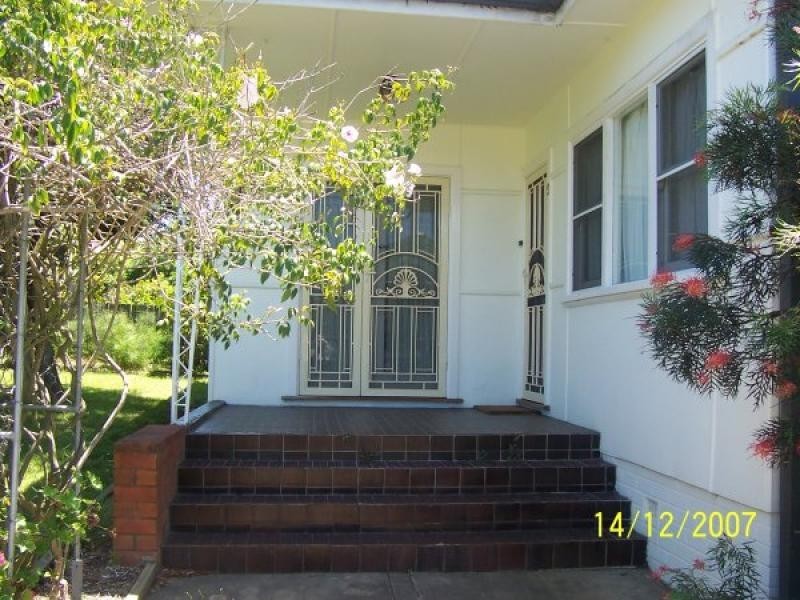 9 GOULD AVENUE, Nowra NSW 2541