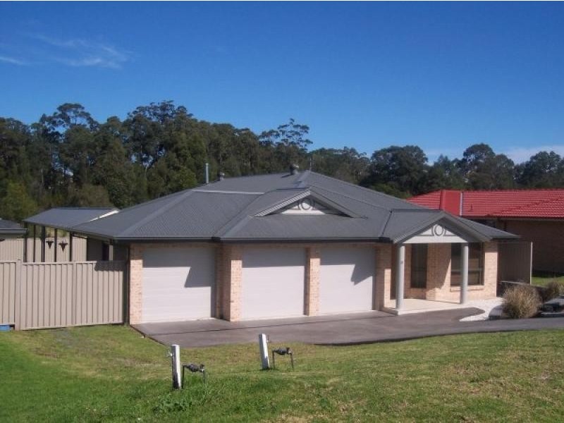 31 EMERALD DRIVE, Meroo Meadow NSW 2540