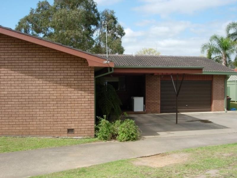 14 JASMINE DRIVE, Bomaderry NSW 2541