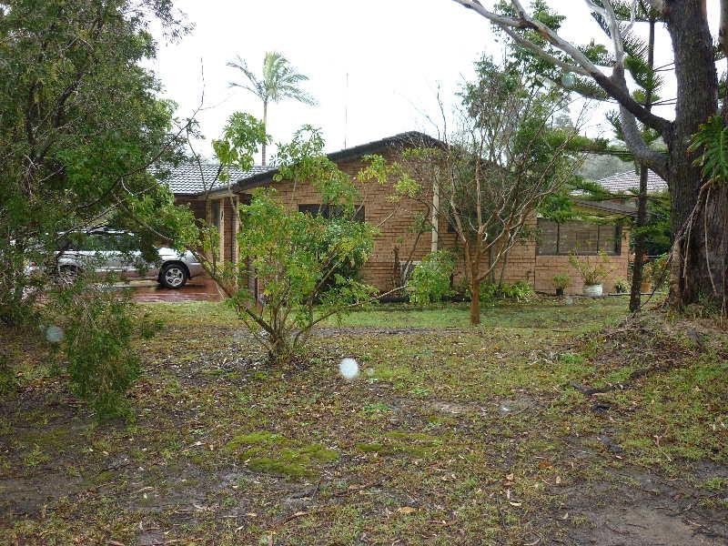 17 Yuroka Crescent, St Georges Basin NSW 2540