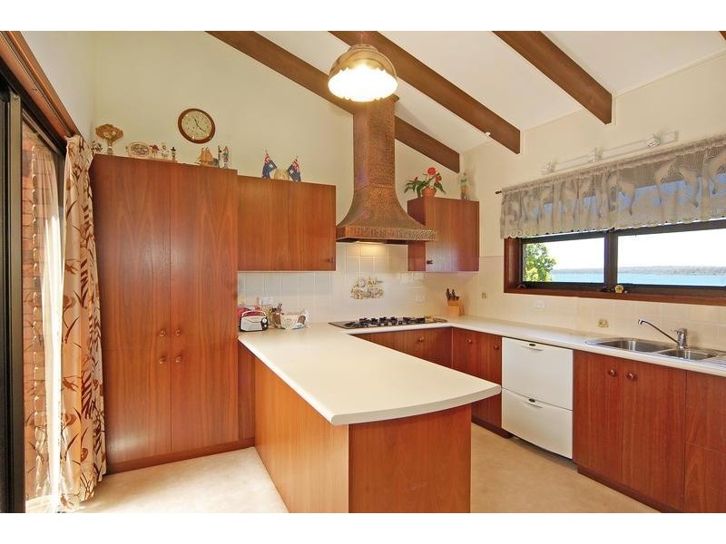 114 Basin View Parade, Basin View NSW 2540