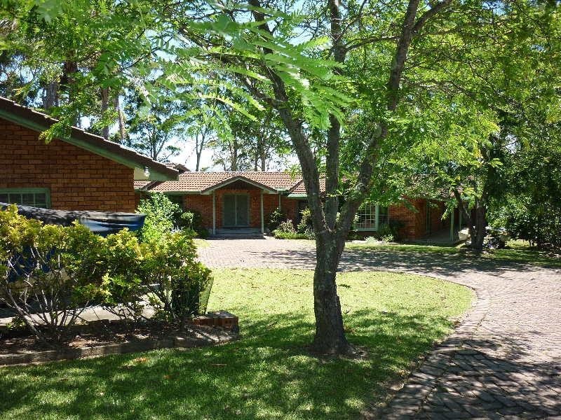 33 Lachlan Crescent, St Georges Basin NSW 2540