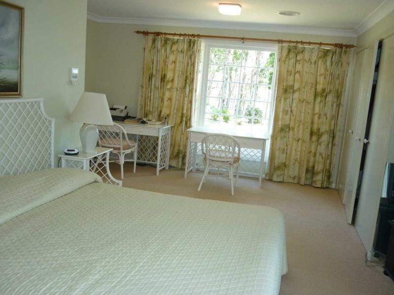 33 Lachlan Crescent, St Georges Basin NSW 2540