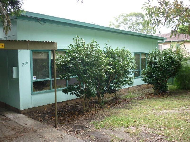 216 LORALYN AVENUE, Sanctuary Point NSW 2540