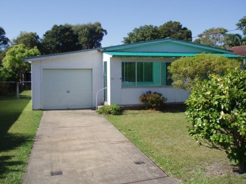 4 KEITH AVENUE, Greenwell Point NSW 2540