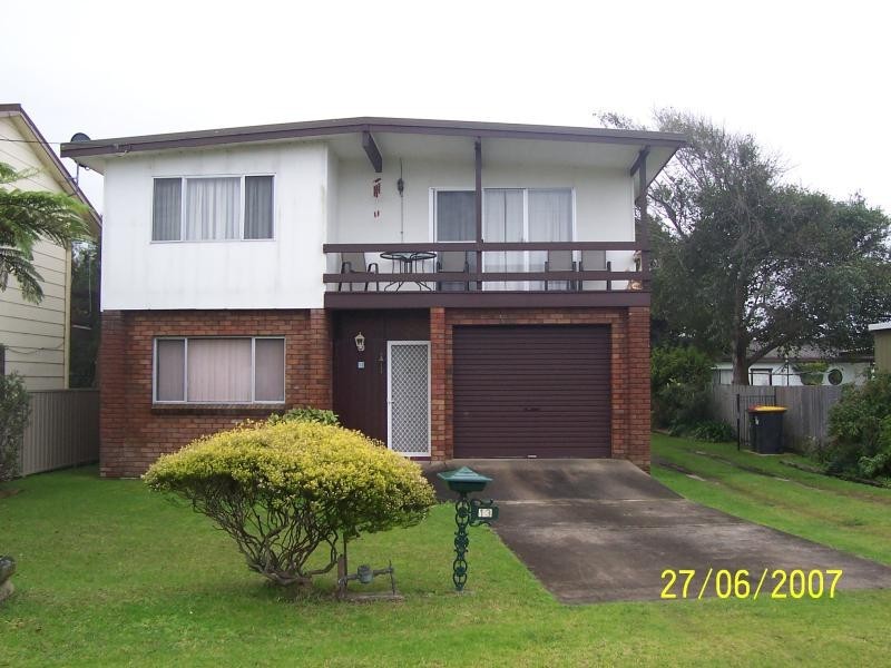 13 KEITH AVENUE, Greenwell Point NSW 2540