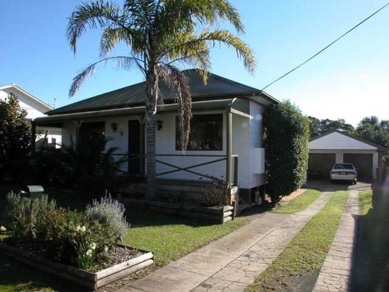 9 HUXLEY STREET, Nowra NSW 2541