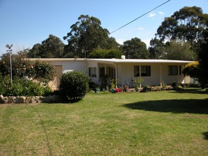 40 JERVIS BAY ROAD, Falls Creek NSW 2540