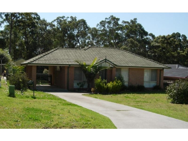 3 STOCKLEY CLOSE, West Nowra NSW 2541