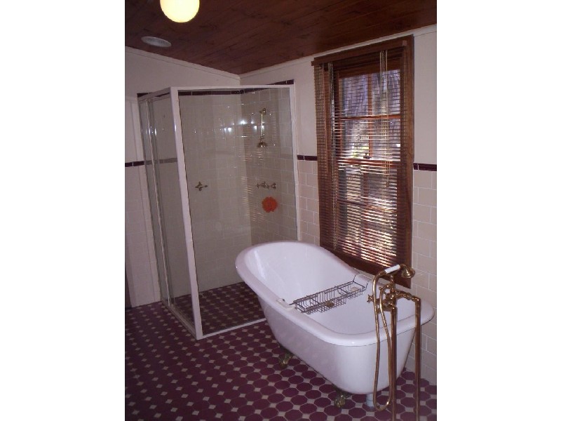 215 MENANGLE STREET, Picton NSW 2571