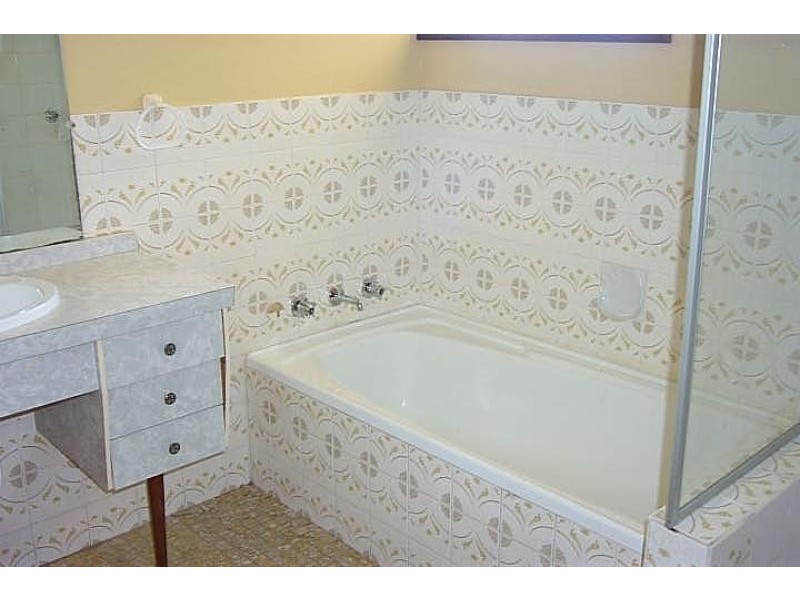 UNIT 1/ COWPER STREET, Picton NSW 2571